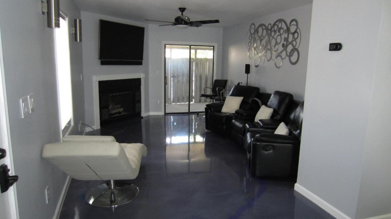 Modern/Retro Condo Highpoint Extérieur photo